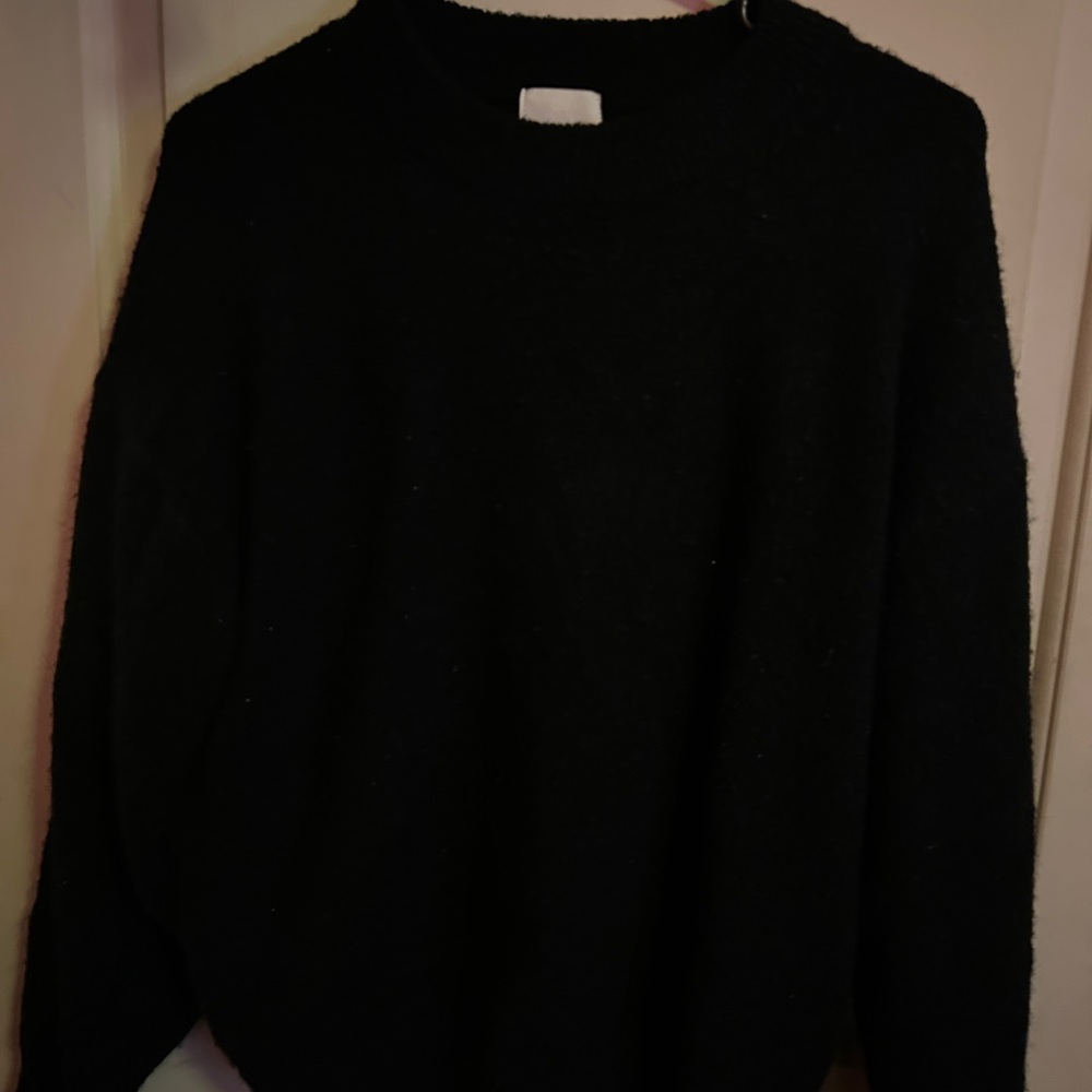 H&M Black Fizzy Sweater